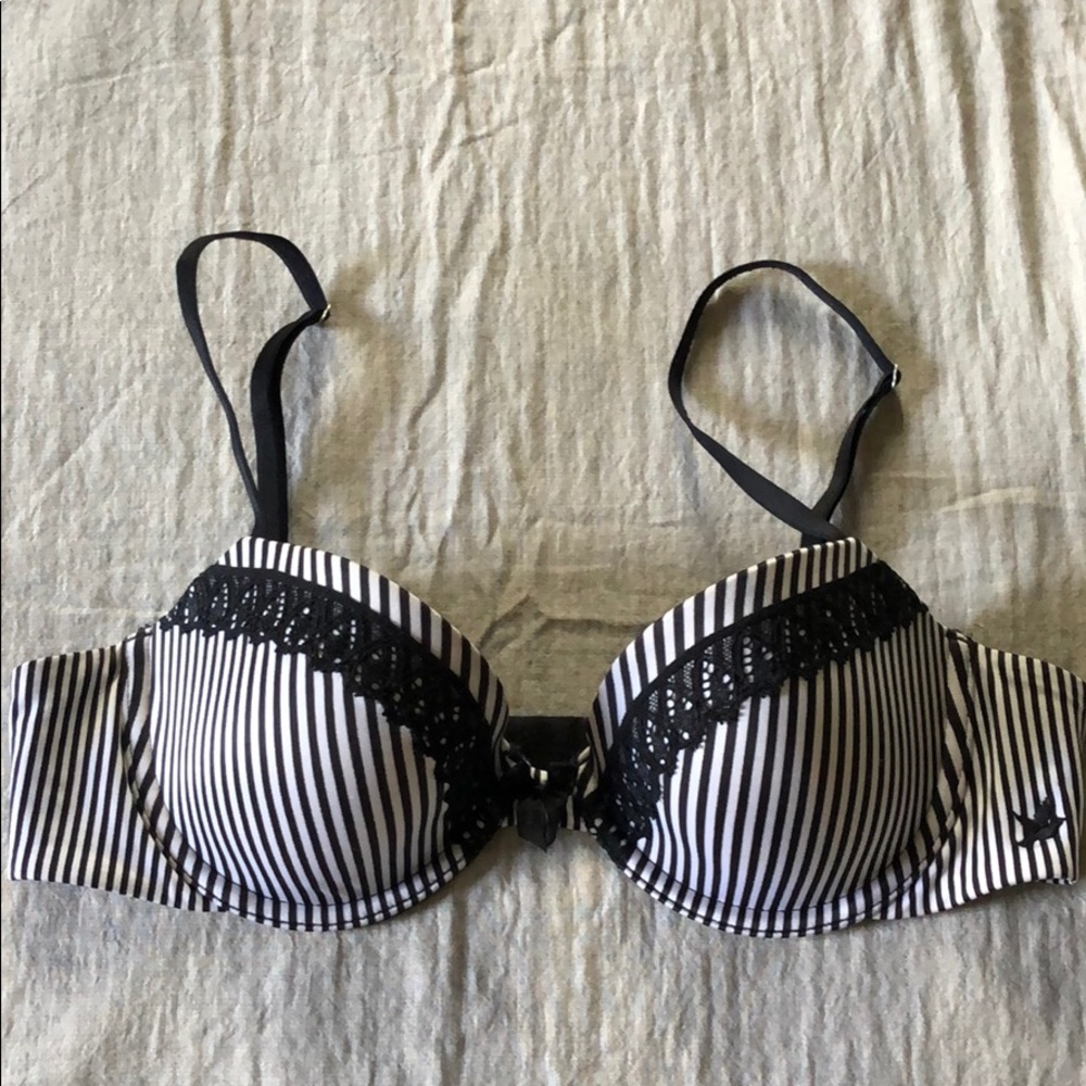 Discontinued Ella Aerie lightly lined bra